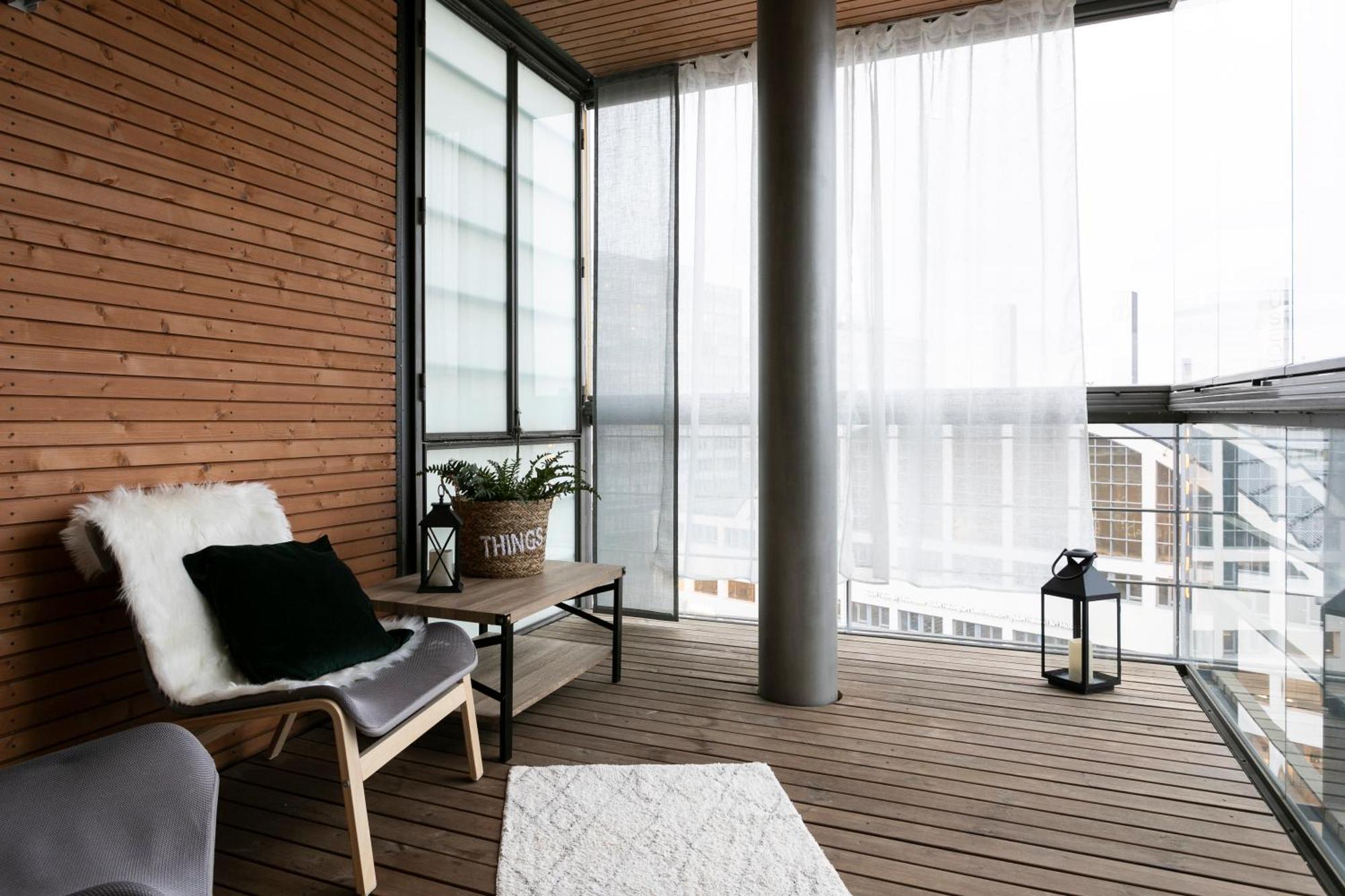 Huoneisto 2ndhomes Beautiful Kamppi Center With & Terrace *